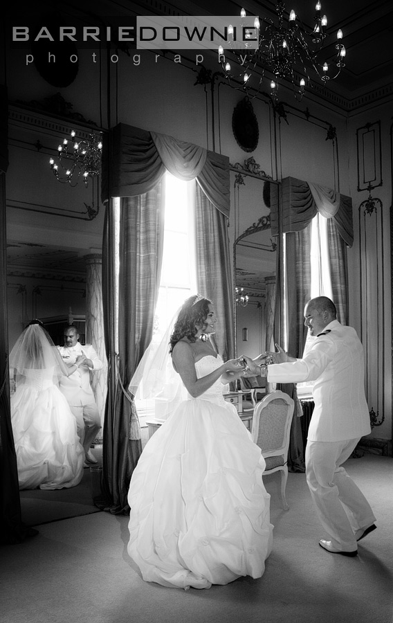 gosfield-hall-wedding-dancing