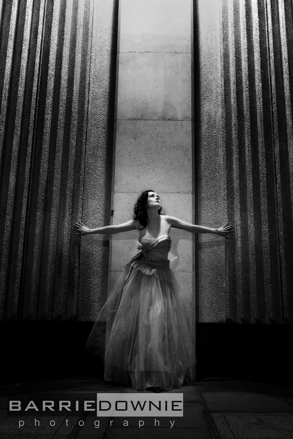 monochrome-portrait-photographer monochrome-portrait-photographer