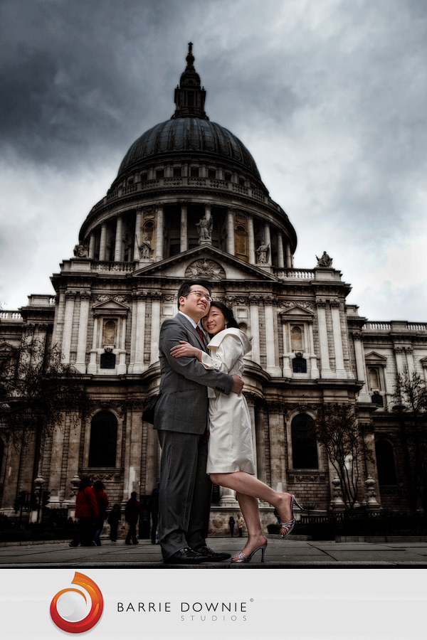 engagment-photos-at-st-pauls-cathedral Engagement & Pre wedding photography in London 3