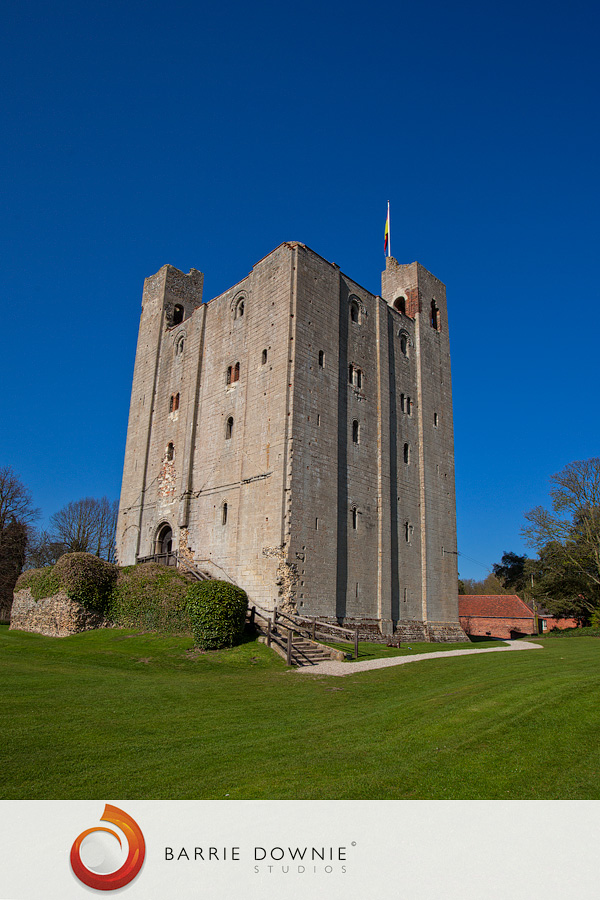 heddingham-castle-by-barrie-downie Hedingham Castle wedding of Gillian & Stuart 3