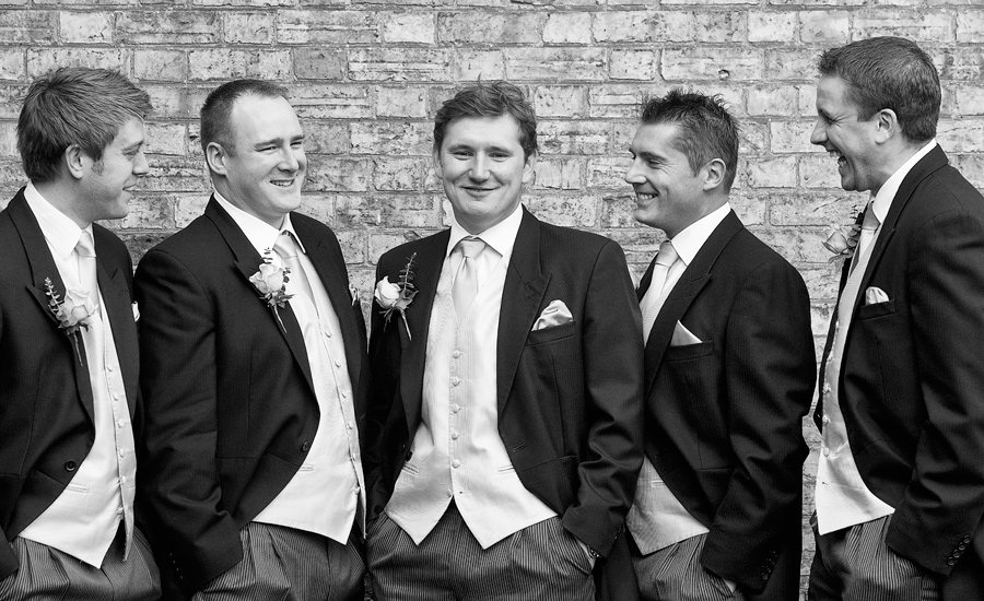 weddings-at-woburn-photographers- Naomi & James's wedding at Woburn Sculpture Gallery 8
