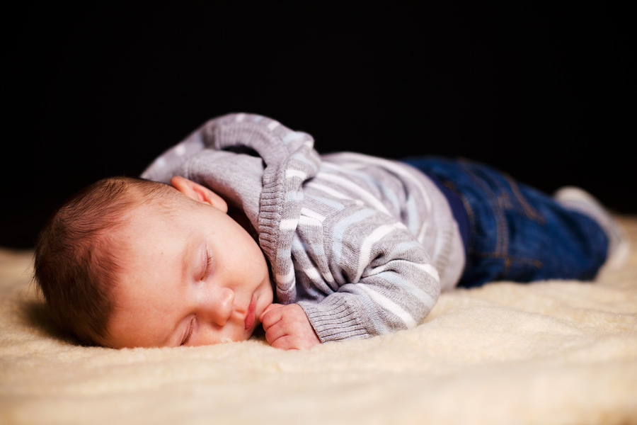 baby-photographers-sussex Amy & Shay's baby portrait session 2