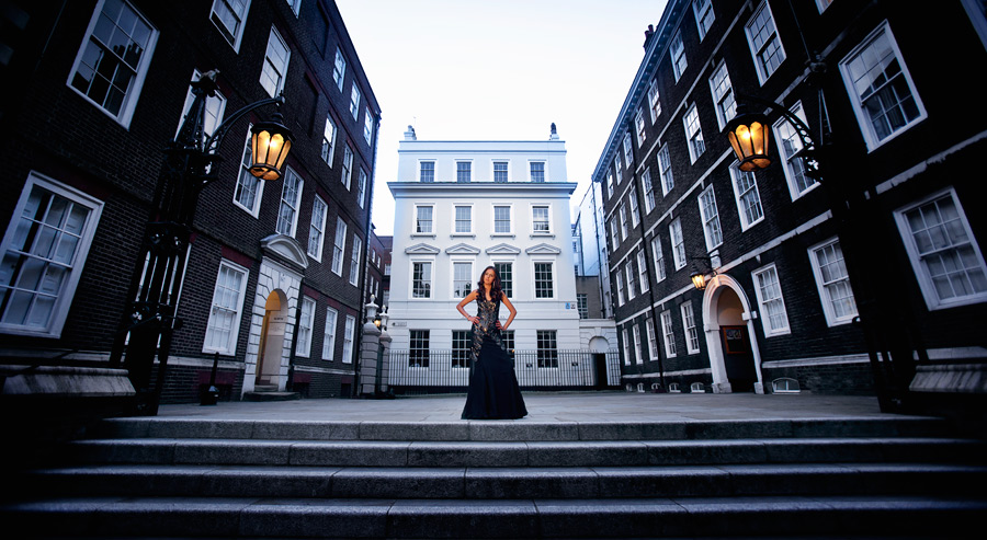 indian-weddings-at-middle-temple-bride Chetna & Rakesh's Wedding at Middle Temple 4