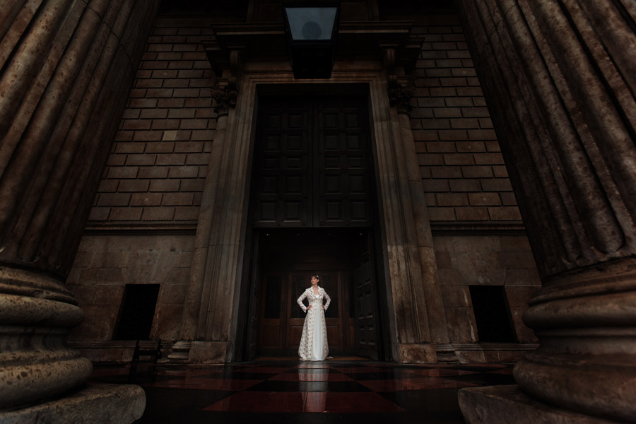 weddings-at-st-pauls-cathedral-bride