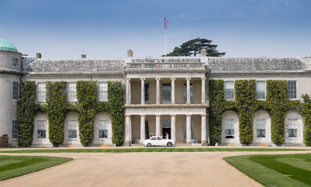 goodwood-house-classic-car-at-wedding