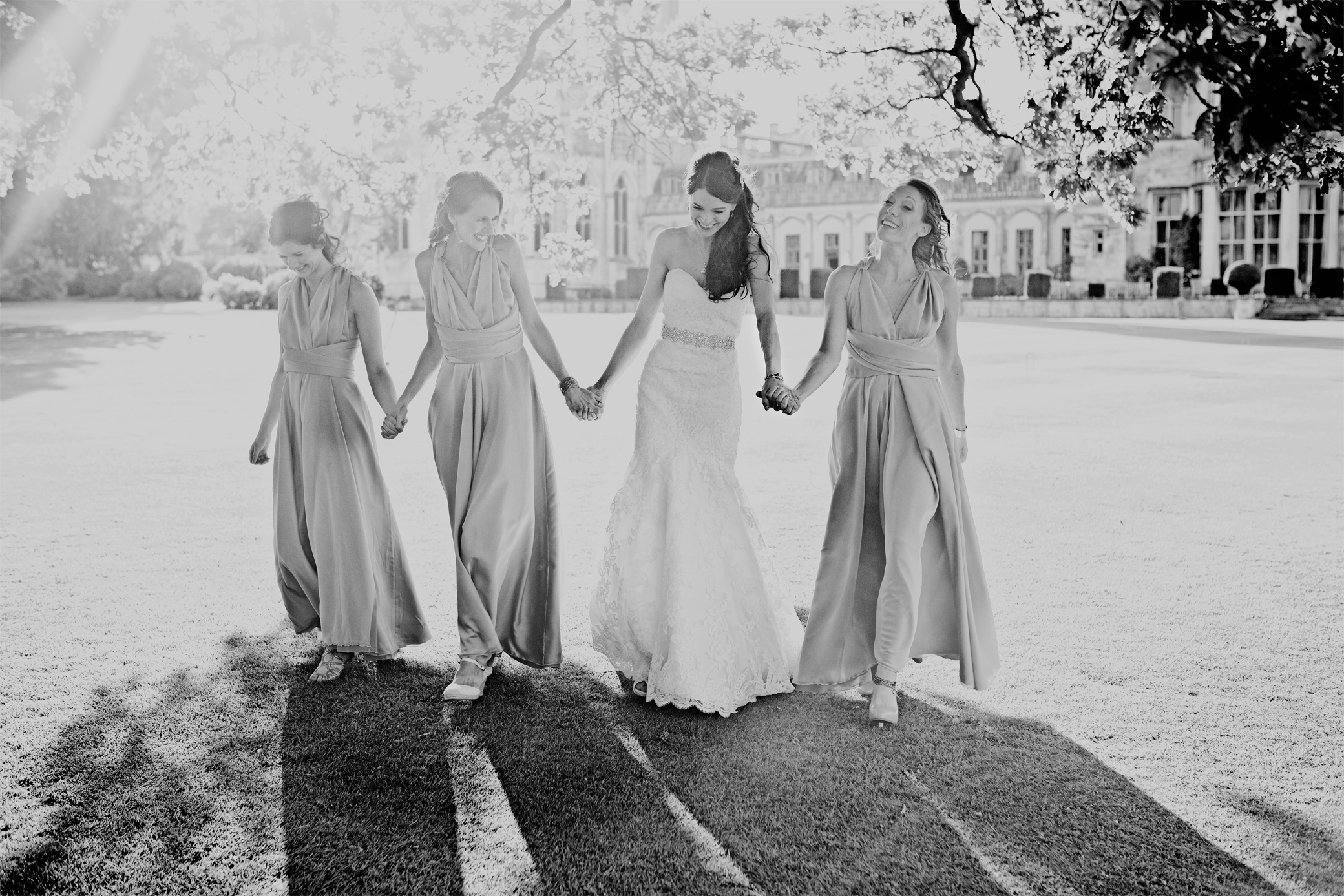 Best Poses for Wedding Photos 1