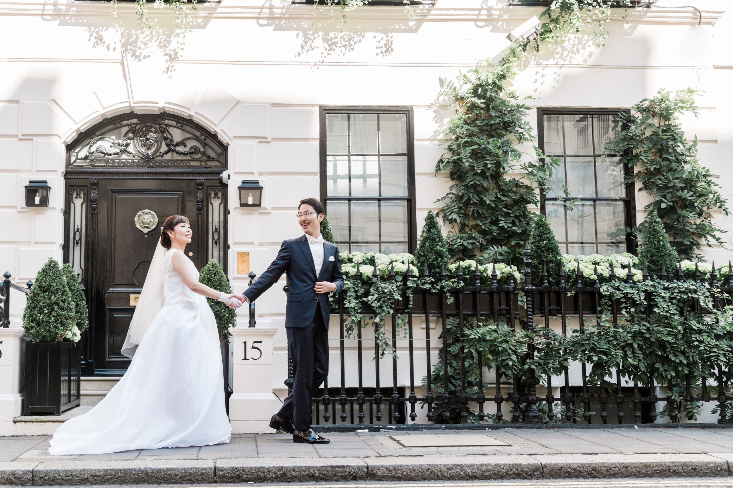 how to choose a wedding photographer