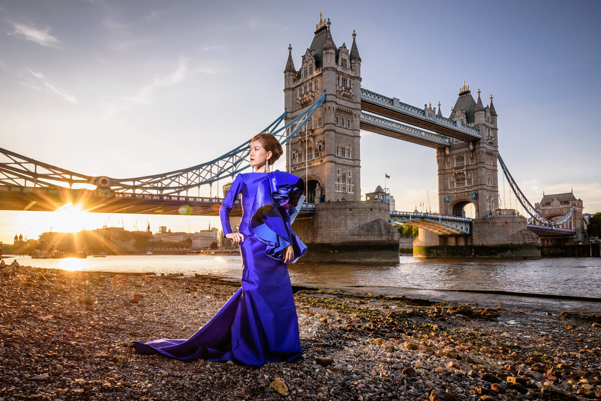 towerbridge-pre-wedding-photography-fashion-photoshoot