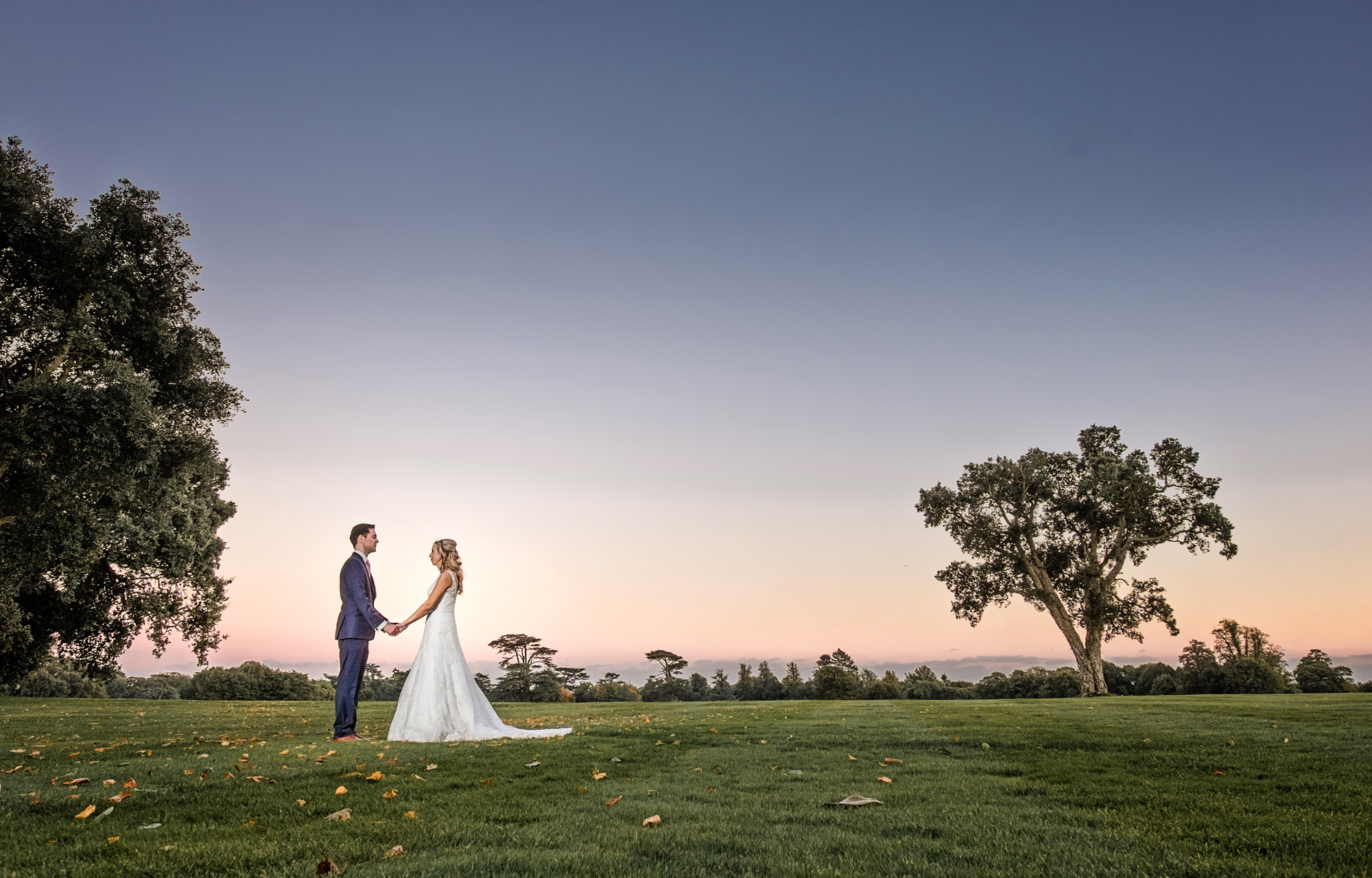 wedding-autumn-sunset-bride-and-groom