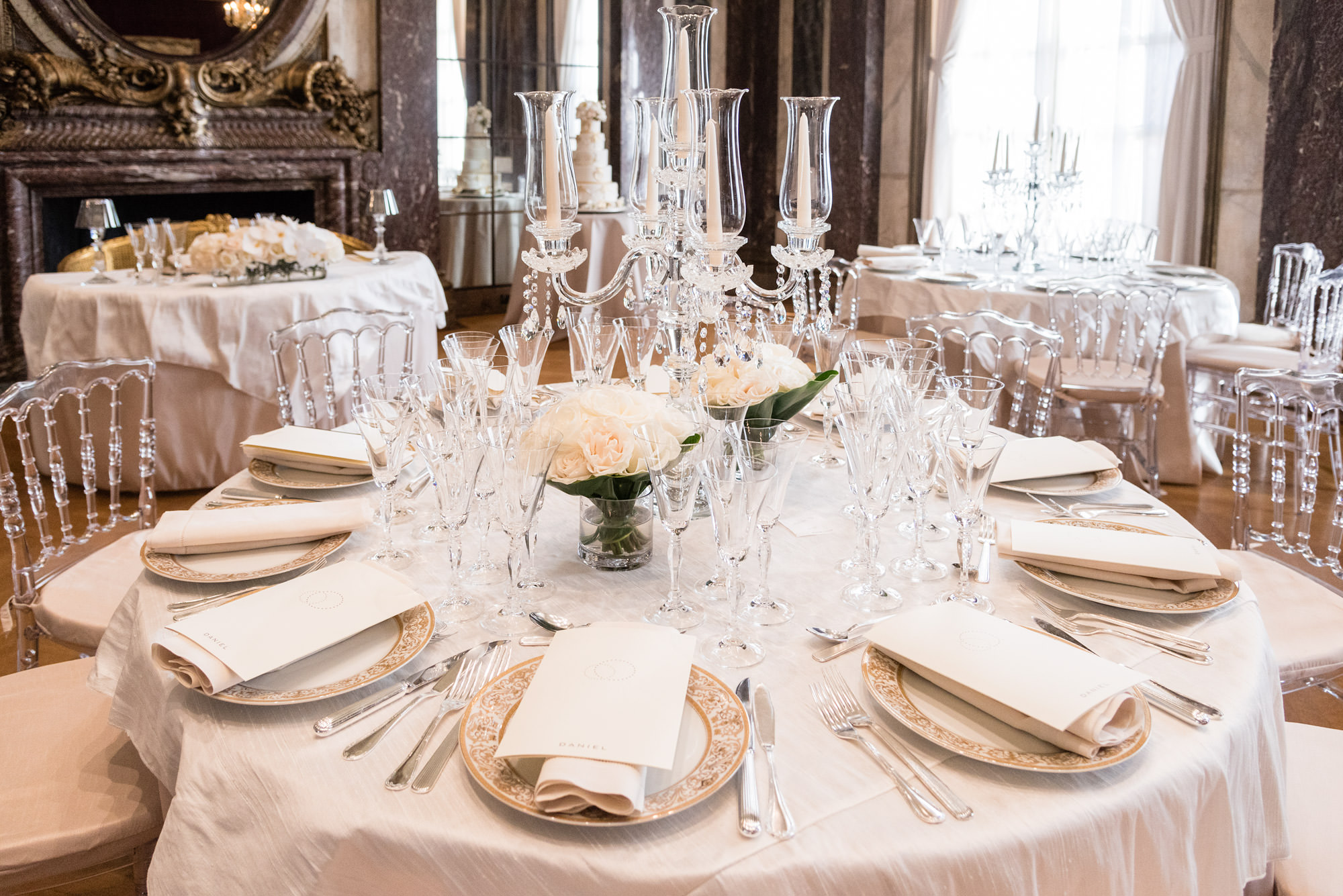 james-burden-mansion-table-decoration