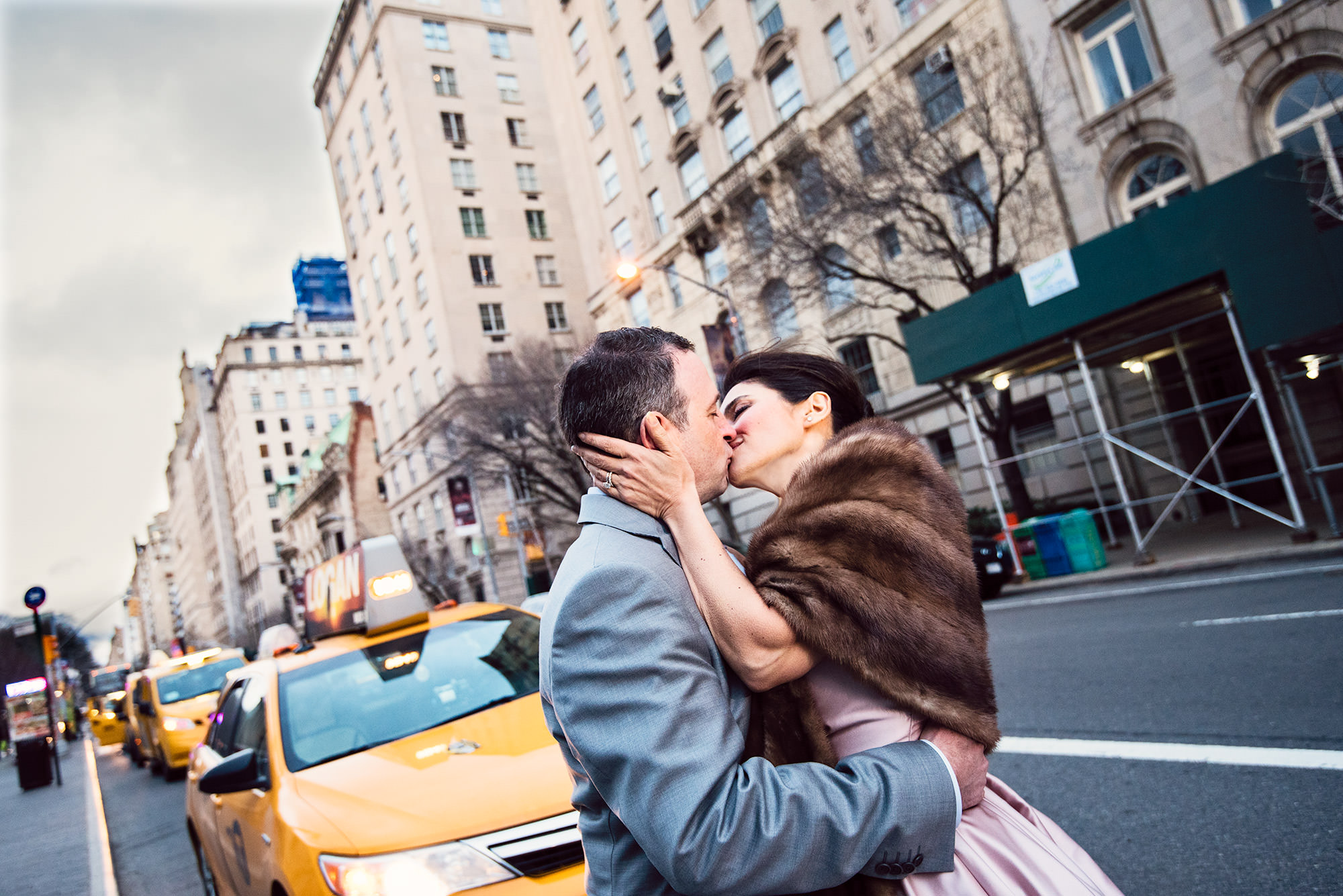 Couple kissing during a New York pre-wedding shoot