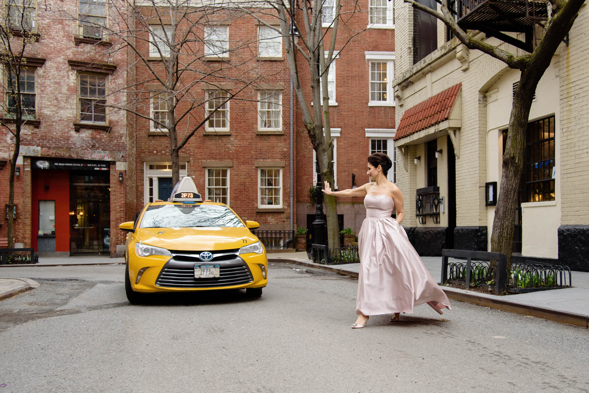 Yellow cab on a New York pre-wedding photoshoot