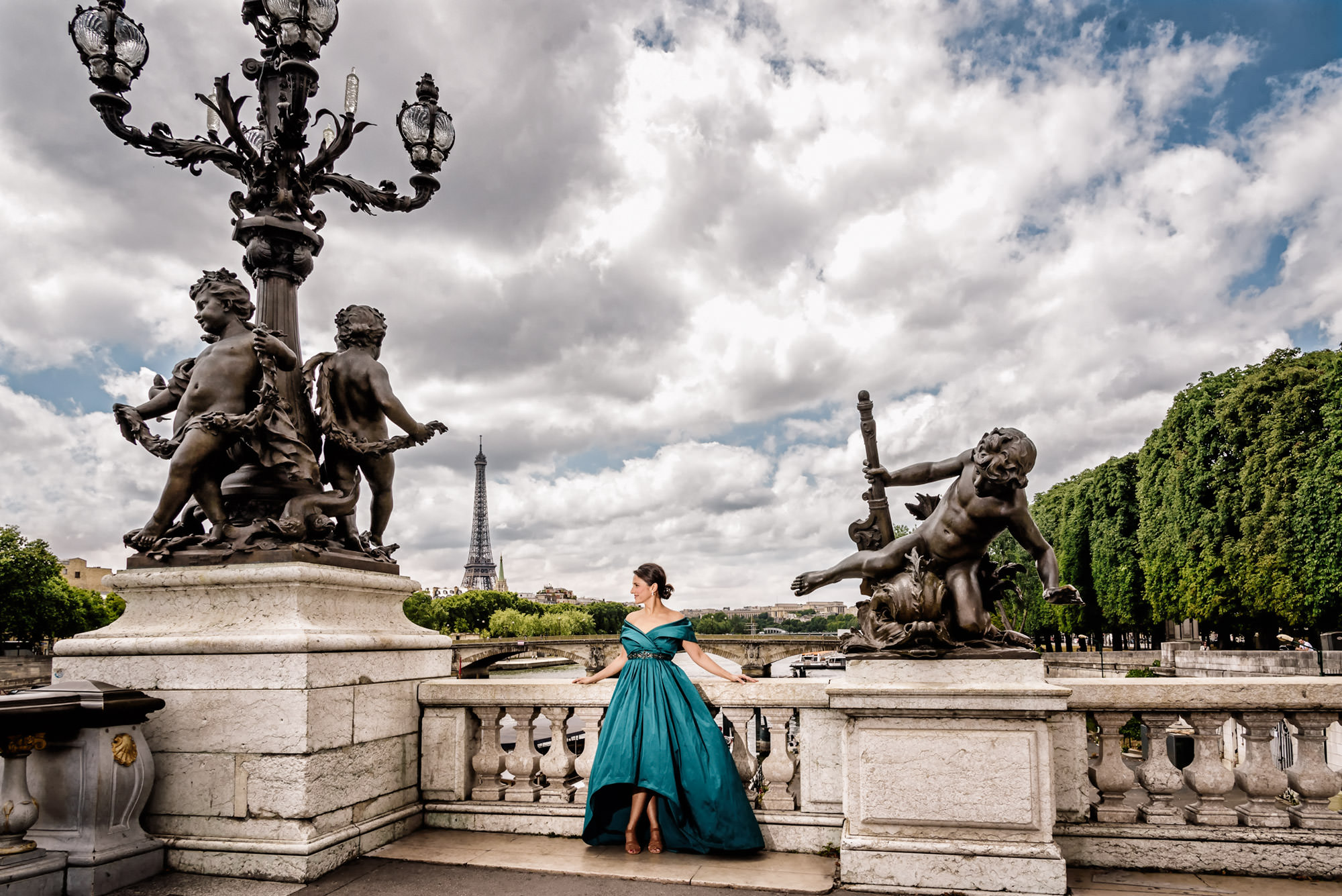 Post Wedding Photoshoot Paris and Behind The Scenes Video 8