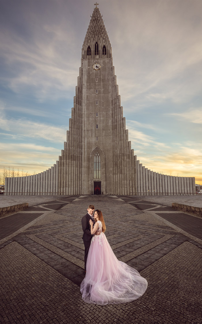 iceland-pre-wedding-photography-couple-at-church