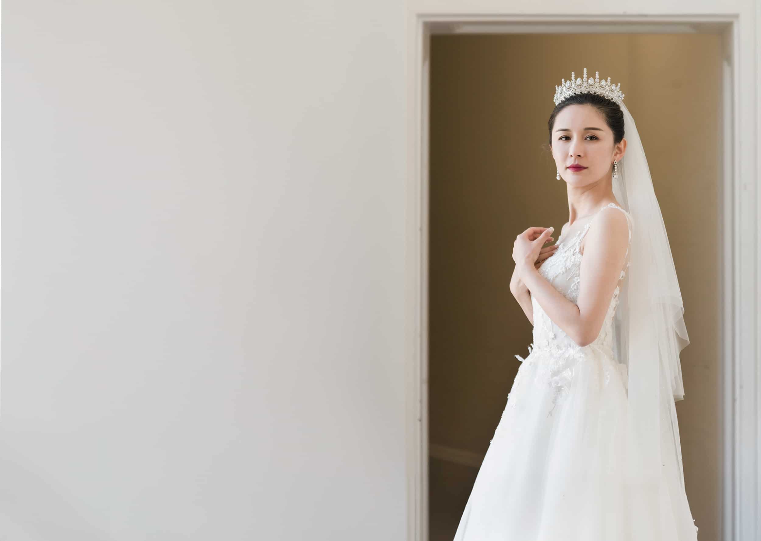 London bride portrait, wedding photography by Barrie Downie